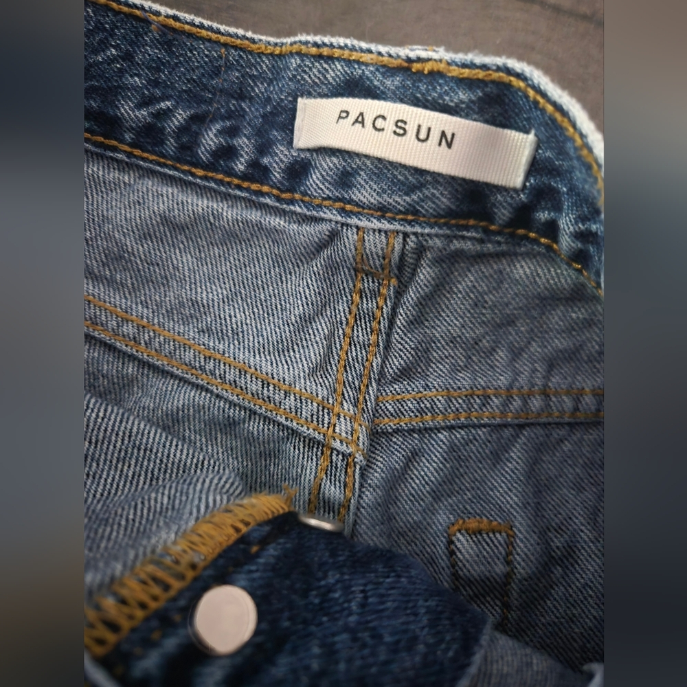PacSun 90s Straight Leg Distressed Jeans 25 Light Wash - Picture 10 of 15